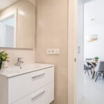 https://medianewbuild.com/file/hh-media-bucket/developments_v2/21356886/media/images/14.jpg