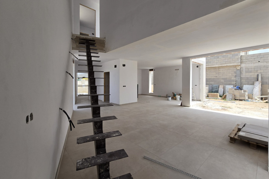 https://www.javeaestates.com/images/osproperty/properties/1138/2025_08_8288VER-4.jpg
