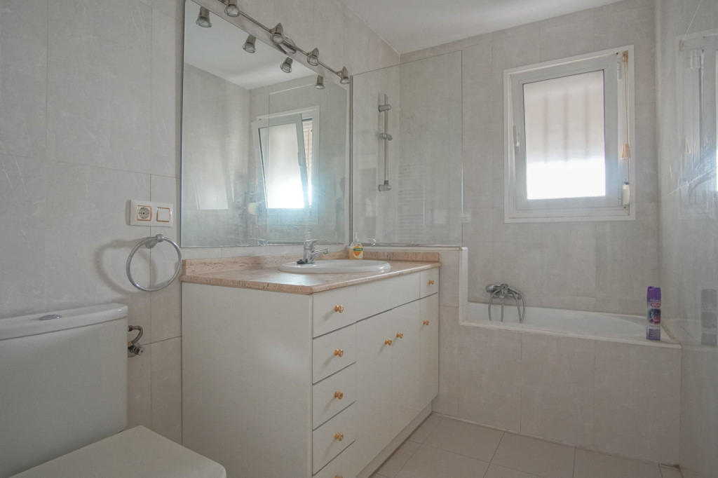 https://www.javeaestates.com/images/osproperty/properties/1191/2025_08_8289DEN-8.jpg