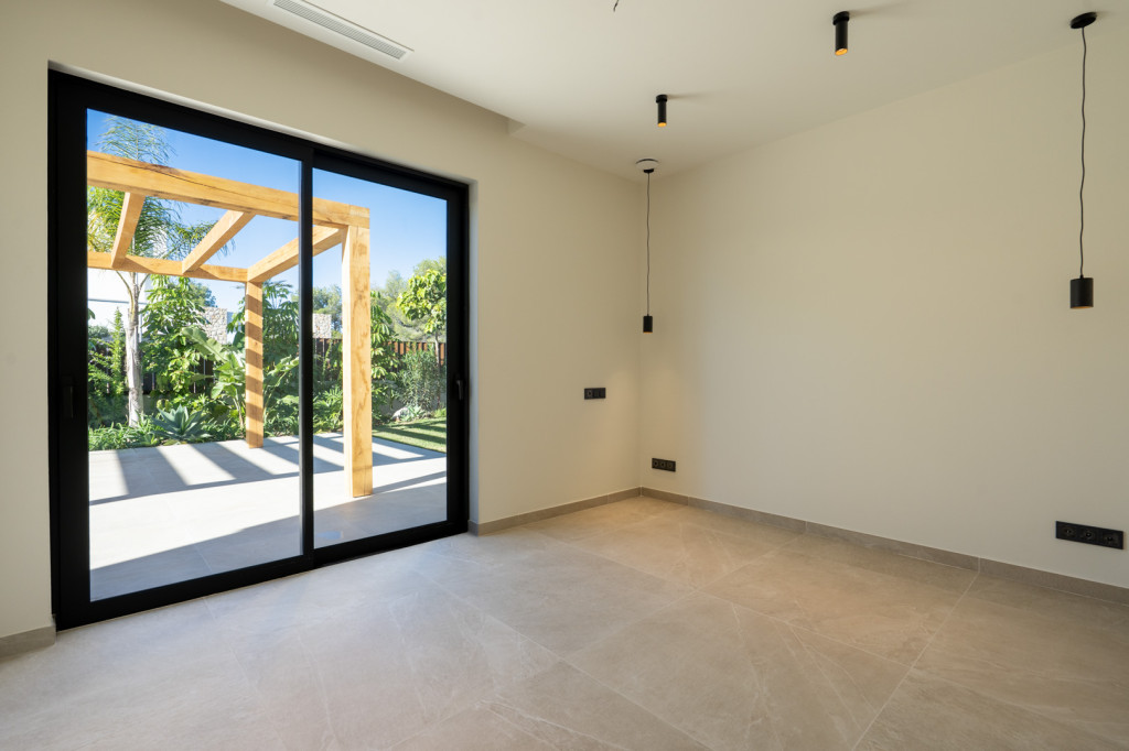 https://www.javeaestates.com/images/osproperty/properties/1260/2025_11_4594JAV_12.jpg
