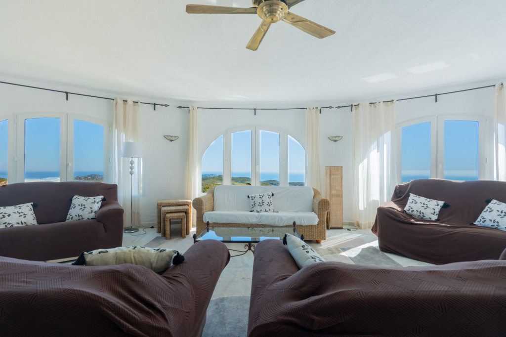 https://www.javeaestates.com/images/osproperty/properties/1328/2026_03_4635BELL_010.jpg