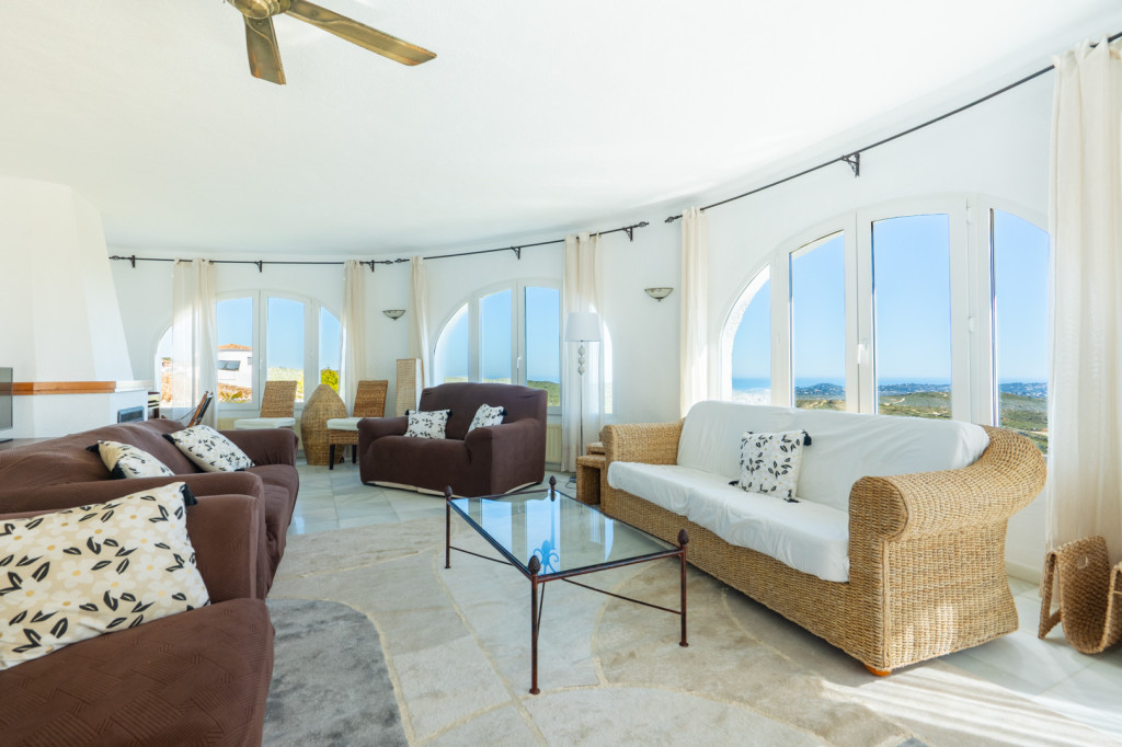 https://www.javeaestates.com/images/osproperty/properties/1328/2026_03_4635BELL_012.jpg