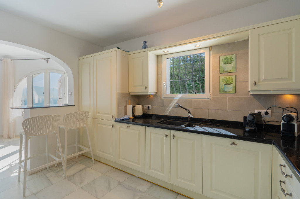 https://www.javeaestates.com/images/osproperty/properties/1328/2026_03_4635BELL_016.jpg