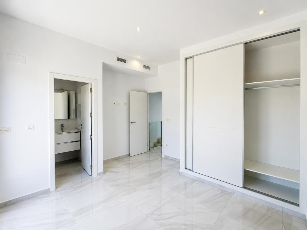 https://www.javeaestates.com/images/osproperty/properties/1364/2026_05_7121_22.jpg