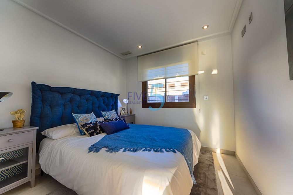 https://cdn.proppy.app/propertyphotos/2990/9f153641-d200-4581-87d6-15a0dd5c41c5/748007/128edd65-ad9a-4ff6-95b8-cbefb7498b42.jpg
