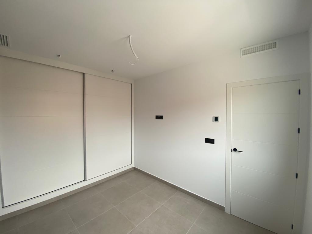 https://medianewbuild.com/file/hh-media-bucket/developments_v2/61330223/media/images/indoor/14.jpg