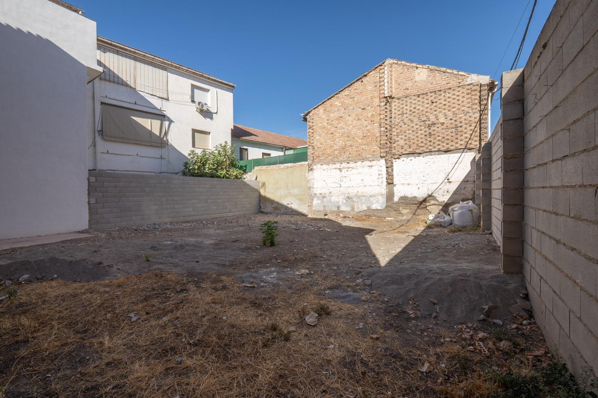 https://fotos15.apinmo.com/5292/29457638/3-4.jpg