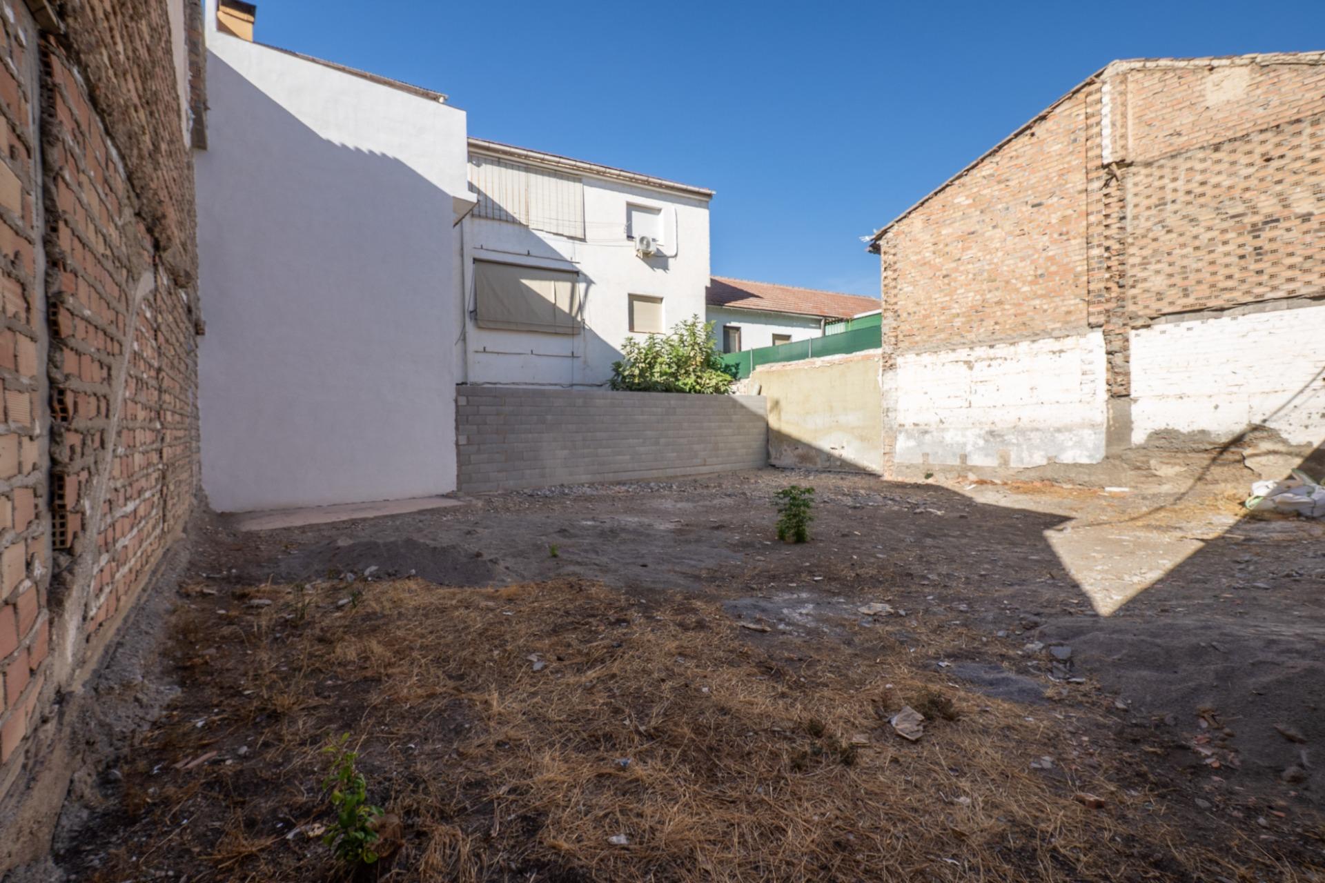 https://fotos15.apinmo.com/5292/29457638/3-5.jpg