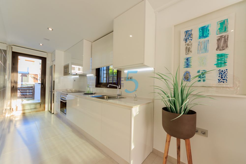 https://cdn.proppy.app/propertyphotos/2990/9f153641-d200-4581-87d6-15a0dd5c41c5/748007/4d8cdf25-9c81-4487-953c-c9d81cae1a6f.jpg