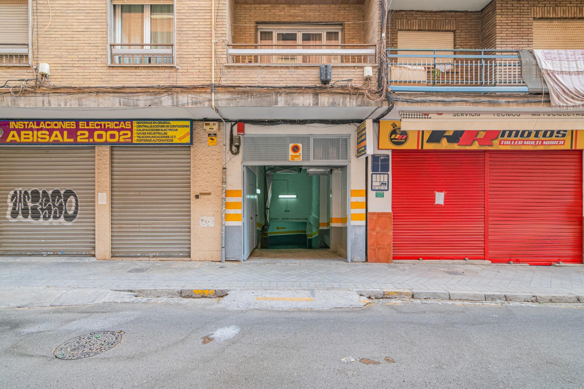 https://fotos15.apinmo.com/5292/29457480/4-8.jpg