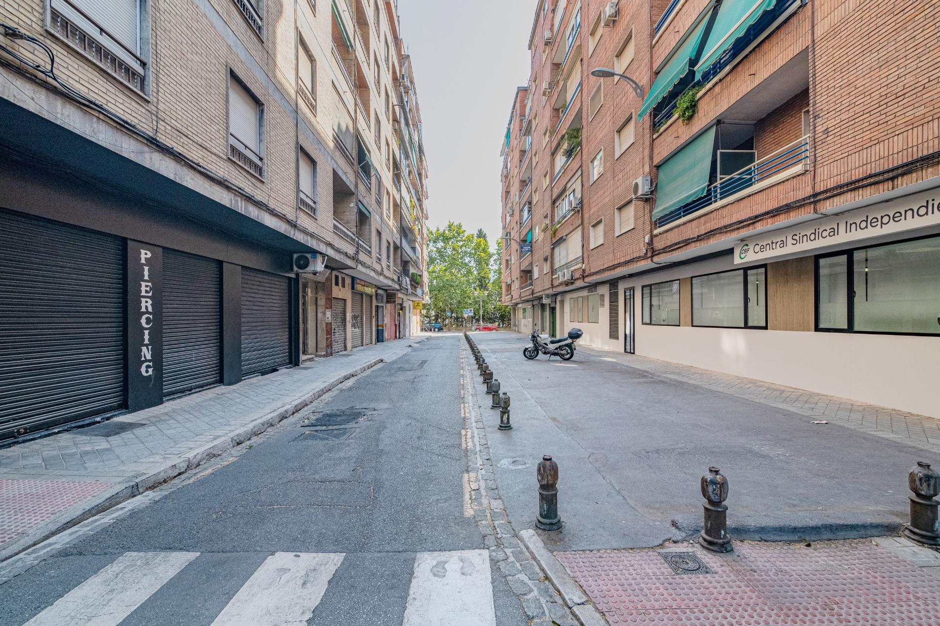 https://fotos15.apinmo.com/5292/29457480/4-5.jpg