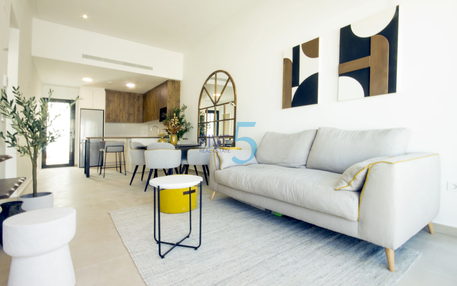 https://cdn.proppy.app/propertyphotos/2990/9f153641-d200-4581-87d6-15a0dd5c41c5/748103/c5ee3bd8-adb5-44b7-9444-62e277ac0edc.jpg