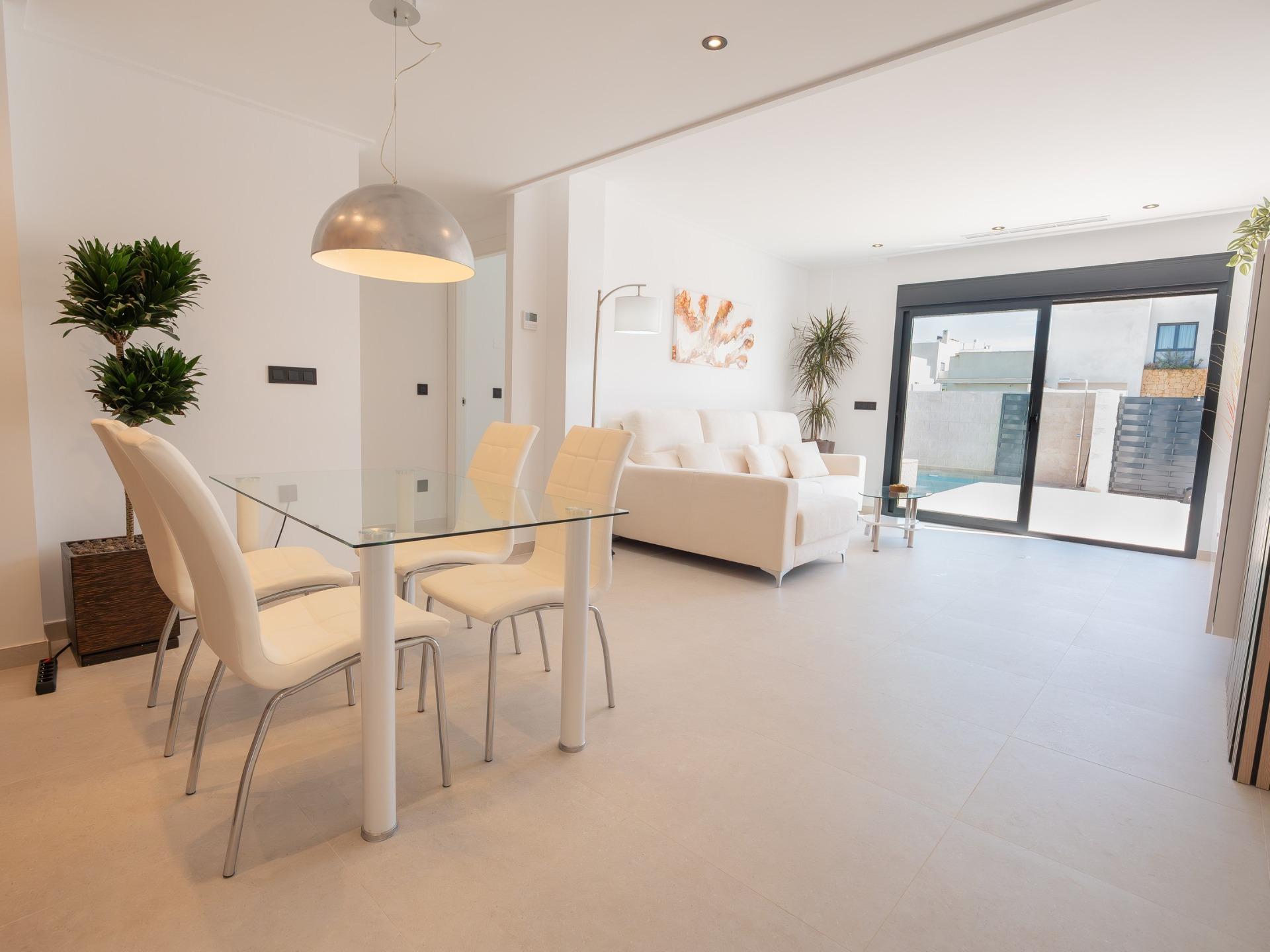https://production-kyero-property-images.s3.amazonaws.com/20995/20995801/419519780_original.jpg?checksum=1eb3edb2fe8c310c0a99ba82b426fd5603d800a3