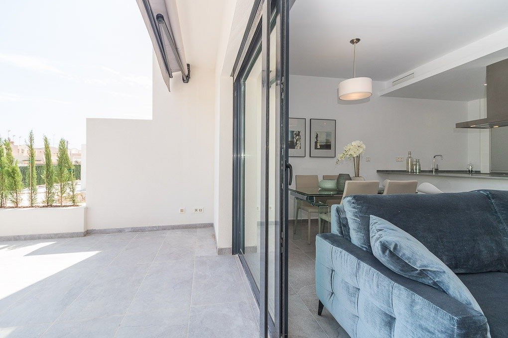 https://production-kyero-property-images.s3.amazonaws.com/21047/21047089/420511195_original.jpg?checksum=5d209f1c7cc9ce864525e5fc89fd8c31e809af9d