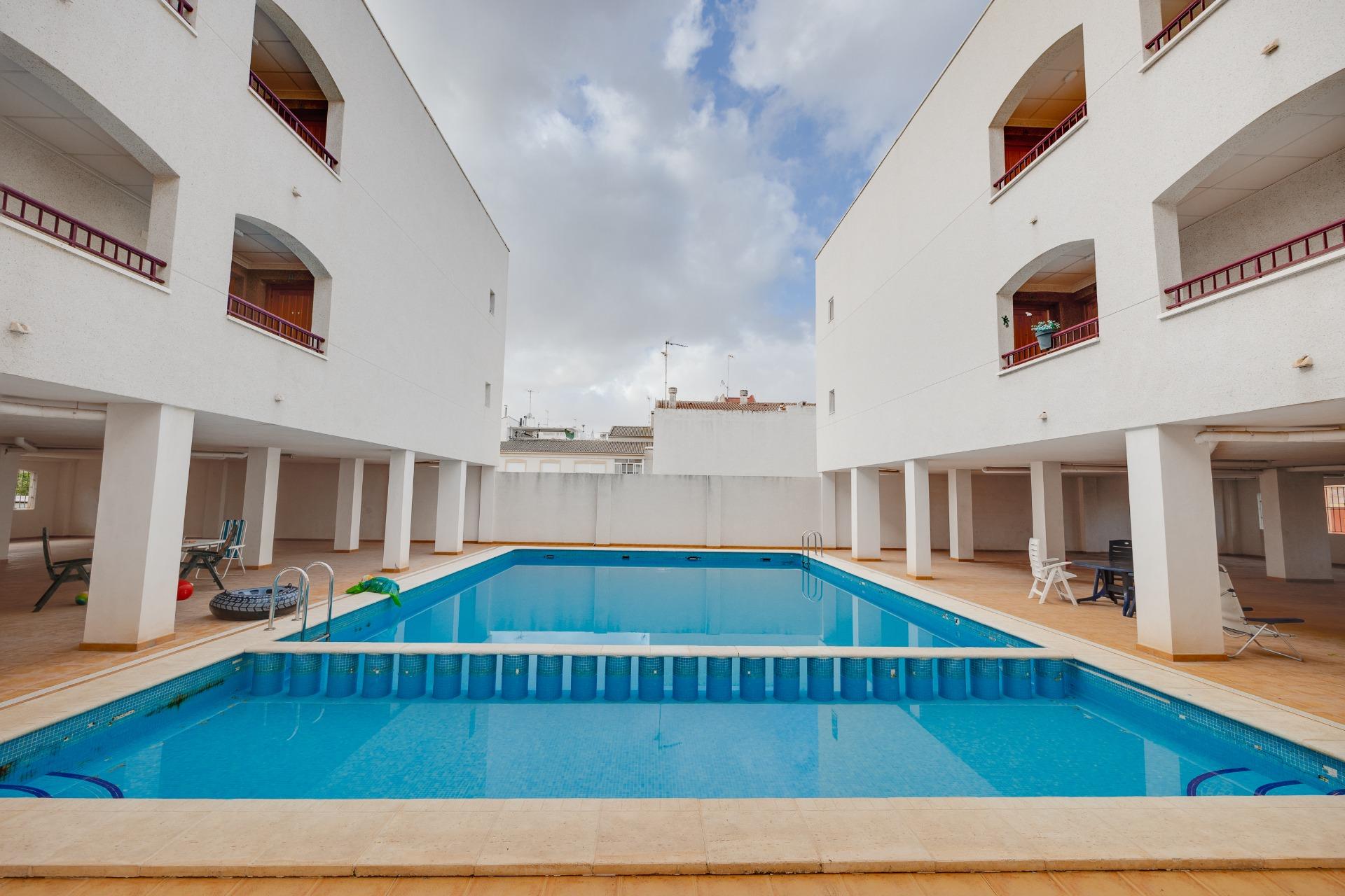 https://production-kyero-property-images.s3.amazonaws.com/21048/21048713/420558107_original.jpg?checksum=0c81018cb12d8a1f3c79ecb4940bf76f1b82a582