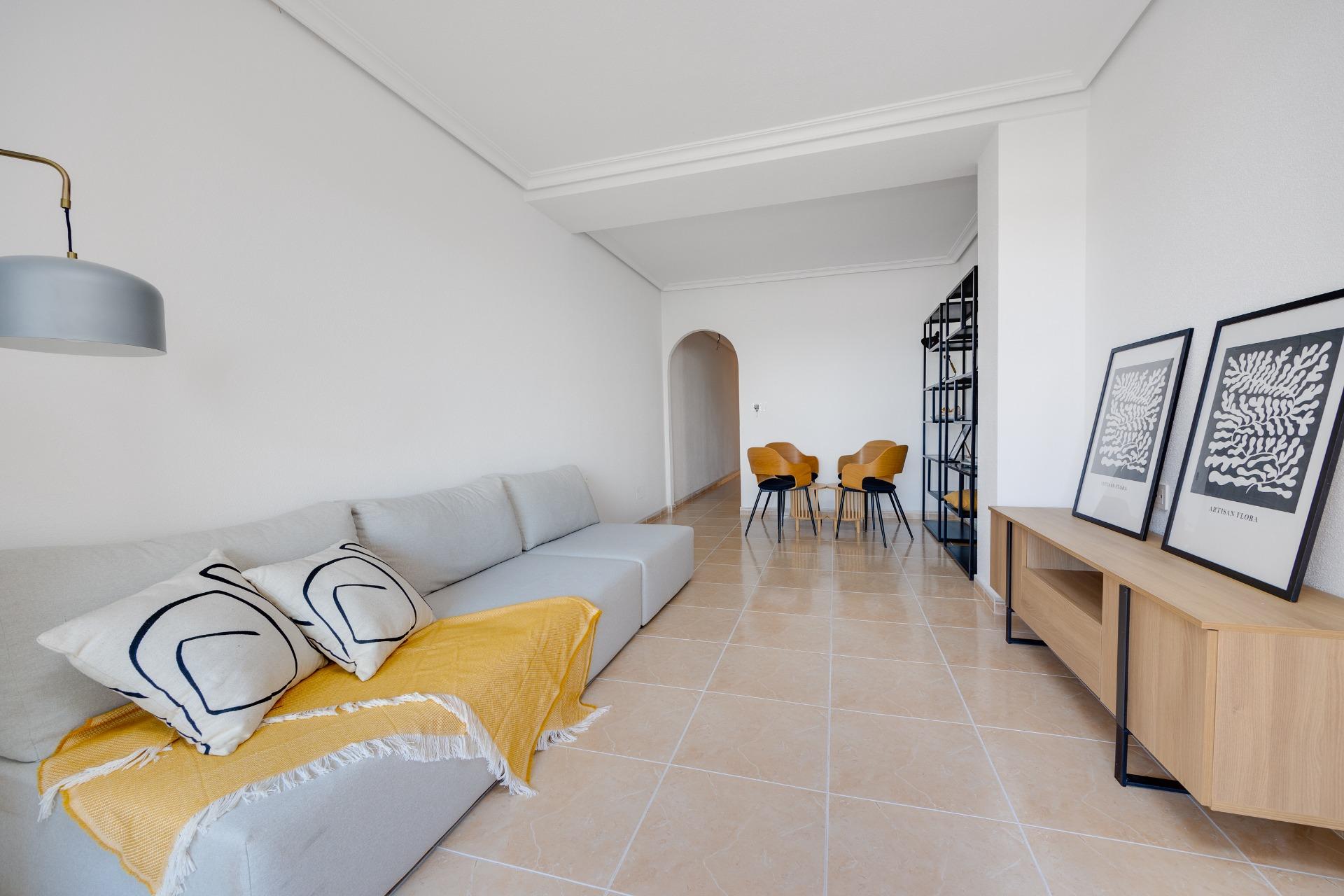 https://production-kyero-property-images.s3.amazonaws.com/21048/21048713/420558110_original.jpg?checksum=b2616920ffe9aa16bb132390981d4c940dd5ff56