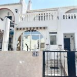https://production-kyero-property-images.s3.amazonaws.com/21095/21095745/421589526_original.jpg?checksum=176524355c936116b5559207225938804e028e19