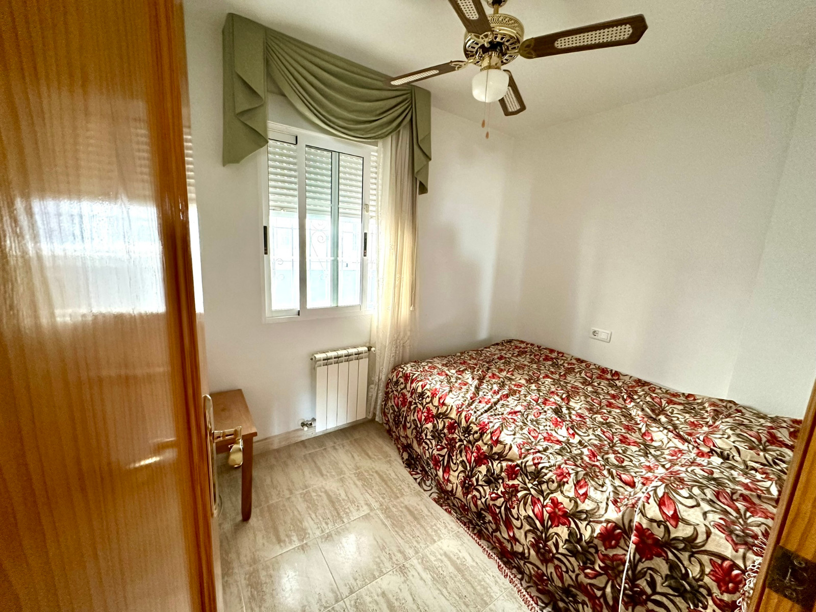 https://production-kyero-property-images.s3.amazonaws.com/21095/21095746/421589572_original.jpg?checksum=881de9d3e75ebff4b5ee888545f123f341b81259