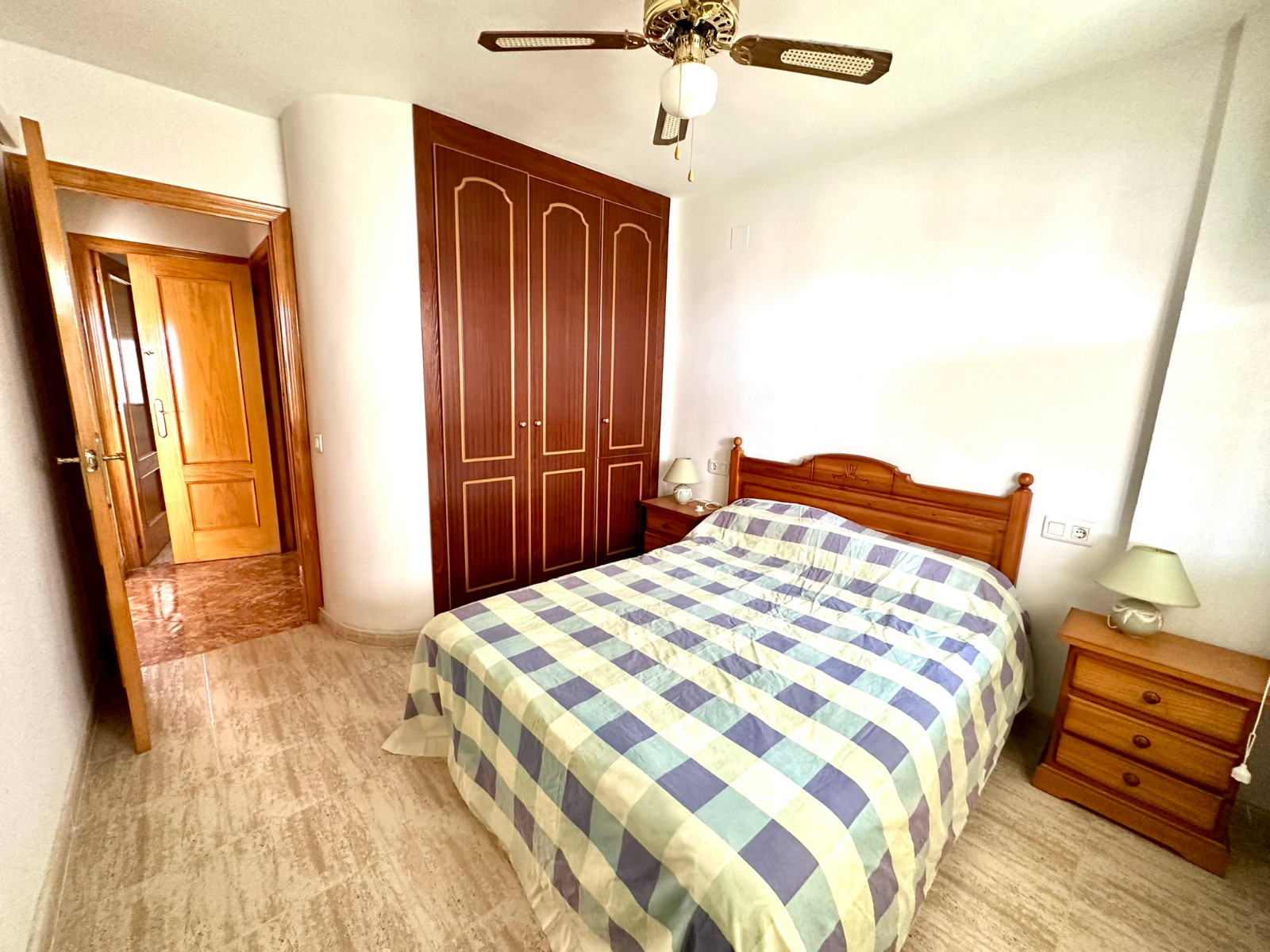 https://production-kyero-property-images.s3.amazonaws.com/21095/21095746/421589573_original.jpg?checksum=37886780408e8f64cf4e84874c6d024cd3d45c49