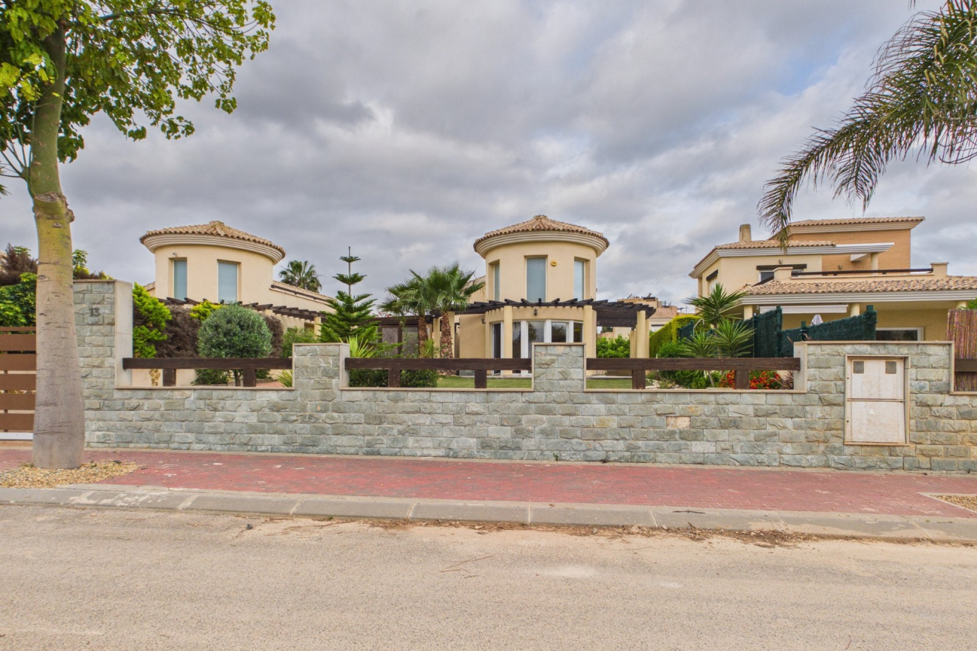 http://landmarkinternational.co.uk/media/images/properties/thumbnails/61623_xl.jpg