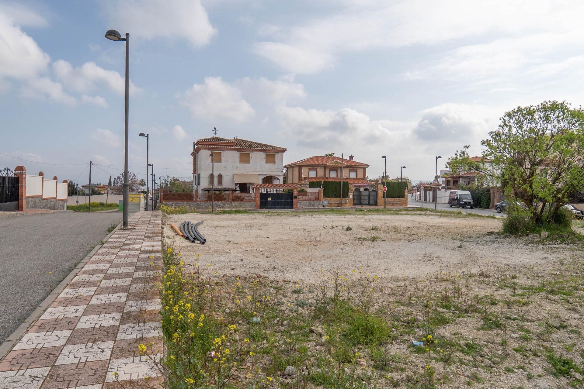 https://fotos15.apinmo.com/5292/29507563/7-8.jpg