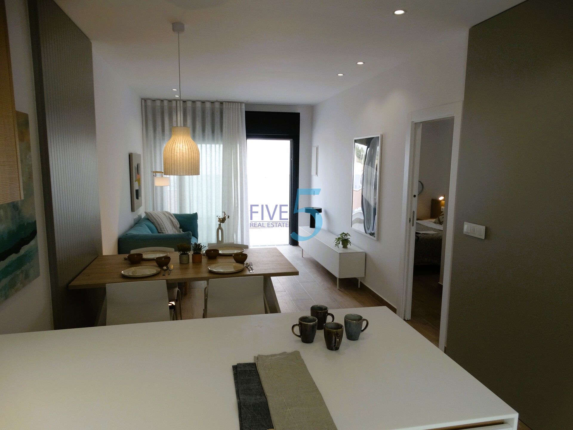 https://cdn.proppy.app/propertyphotos/2990/9f153641-d200-4581-87d6-15a0dd5c41c5/748460/a76a6007-e0b8-40b5-9db4-ff5e391a596e.jpg