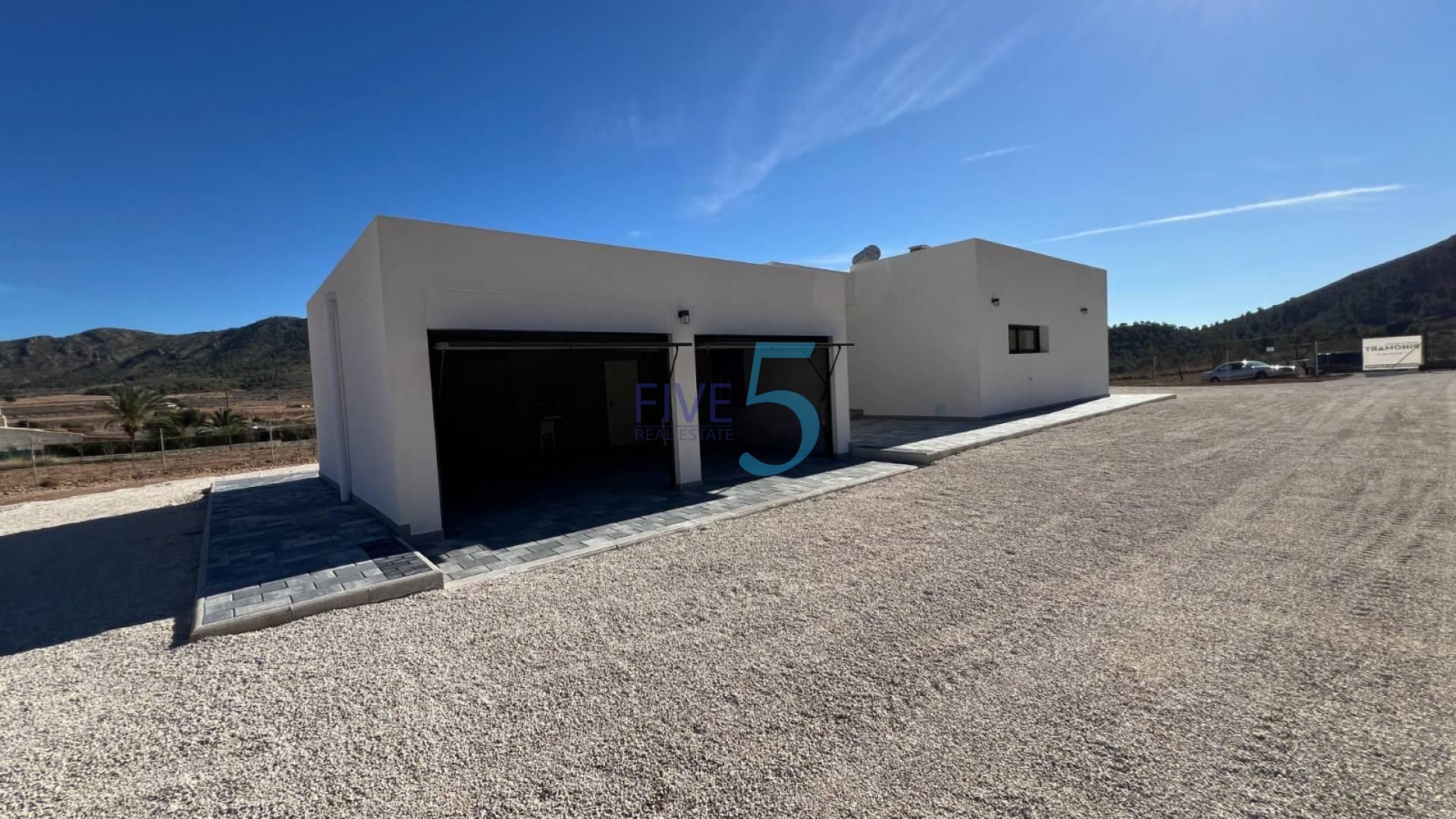 https://cdn.proppy.app/propertyphotos/2990/9f153641-d200-4581-87d6-15a0dd5c41c5/748544/cc562dd6-b656-44c9-8716-092d04bbaa94.jpg