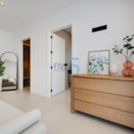 https://cdn.proppy.app/propertyphotos/2990/9f153641-d200-4581-87d6-15a0dd5c41c5/748216/becc0c76-fcb4-4544-a896-0c29c269c278.jpg