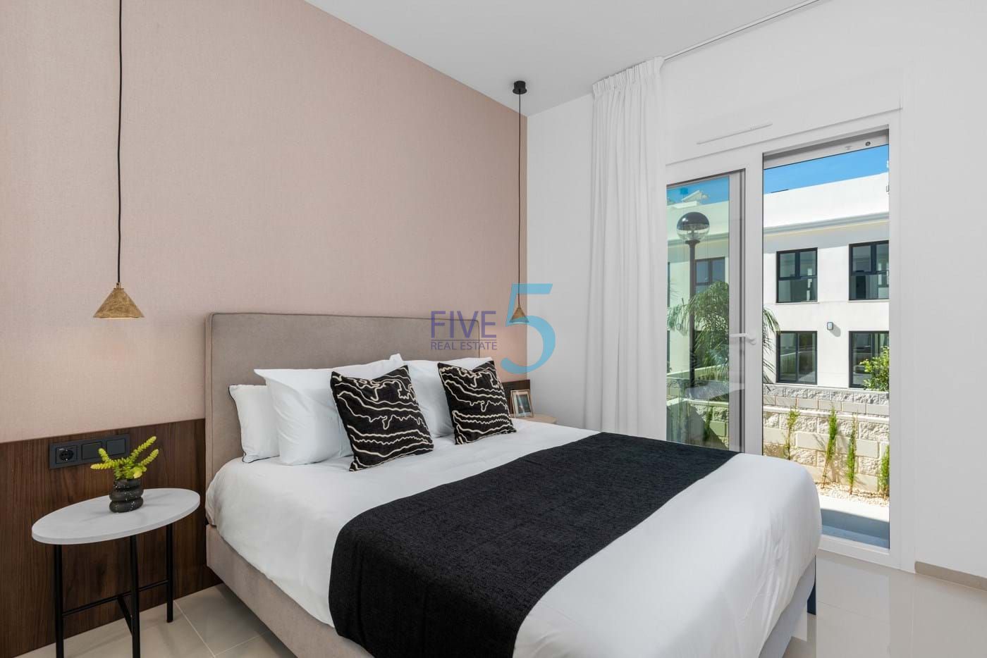 https://cdn.proppy.app/propertyphotos/2990/9f153641-d200-4581-87d6-15a0dd5c41c5/755735/f803efb4-94ae-4d17-96a6-8abb97c1ac4c.jpg