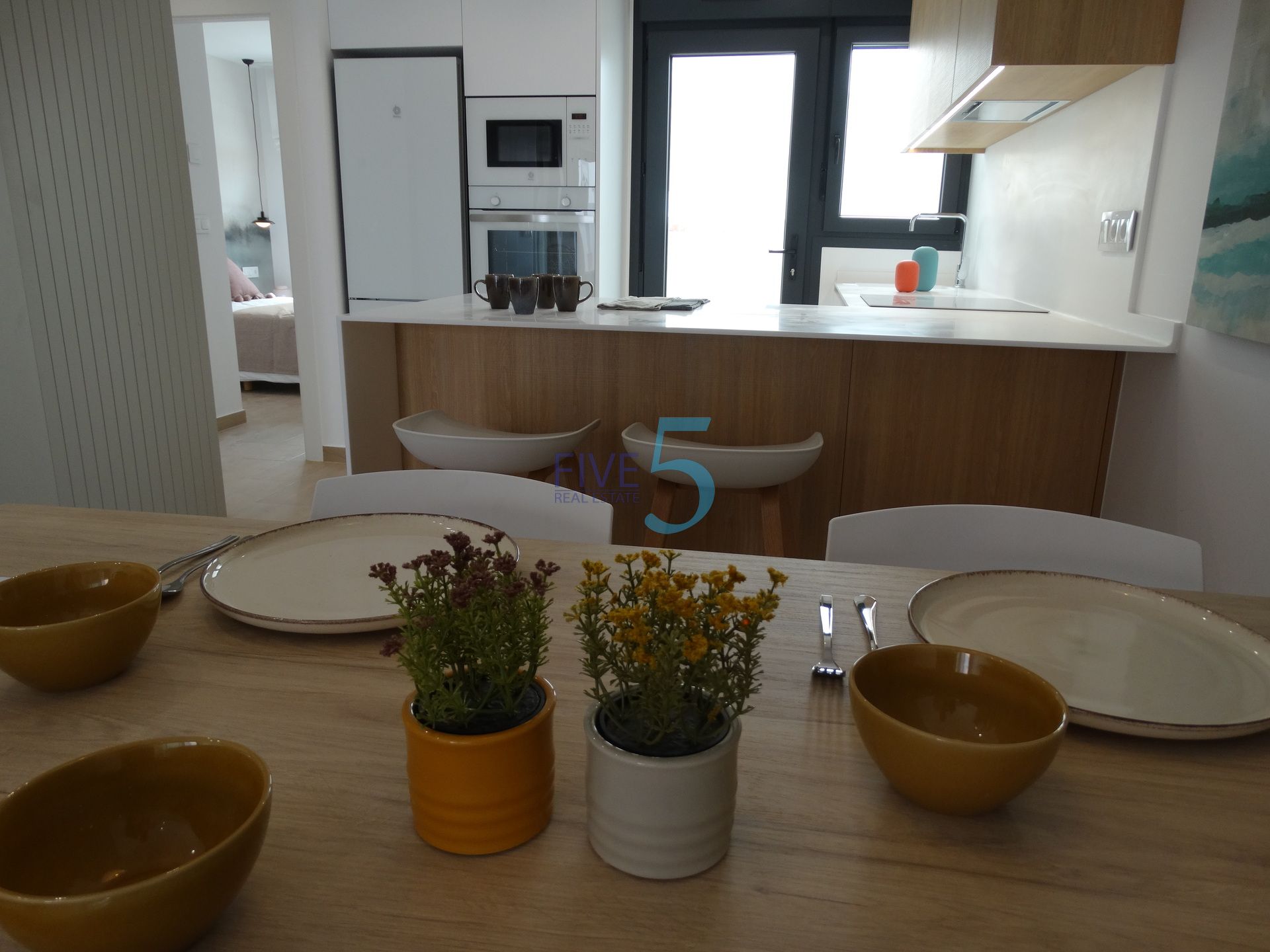 https://cdn.proppy.app/propertyphotos/2990/9f153641-d200-4581-87d6-15a0dd5c41c5/748460/a9a6f95b-fc5b-45cc-bb47-1ba686939dd8.jpg
