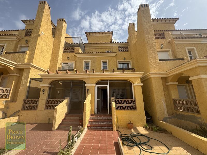 https://www.pricebrown.com/images/propertyImages/lv882-townhouse-for-sale-in-valle-del-este/lv882-townhouse-for-sale-in-valle-del-este-2120379.jpg