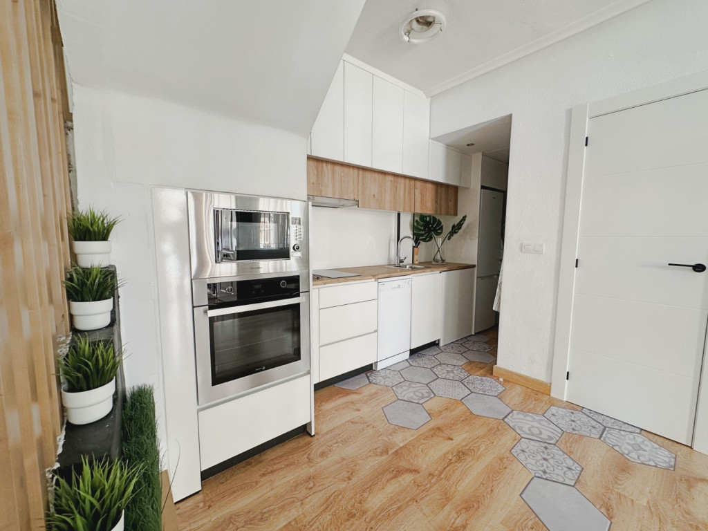 https://www.javeaestates.com/images/osproperty/properties/1408/media_images_properties_o_1jt0v6g151gal118epcrh6d6o26.jpg