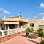https://www.sunlandspain.com/media/images/properties/o_1jtdhic8r4em8fd17kg32k1euu2r.jpg