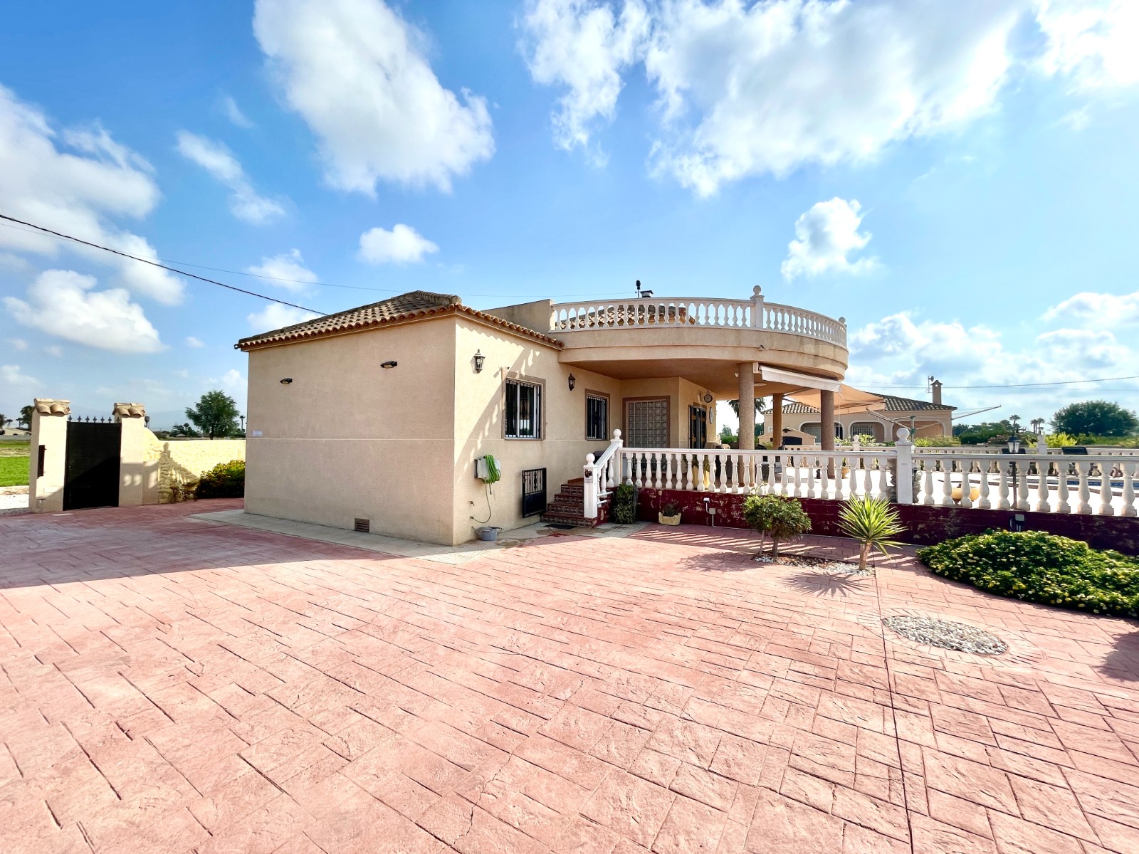 https://www.sunlandspain.com/media/images/properties/o_1jtdhic8r11g5ubt1v1q1f0s19cl2u.jpg