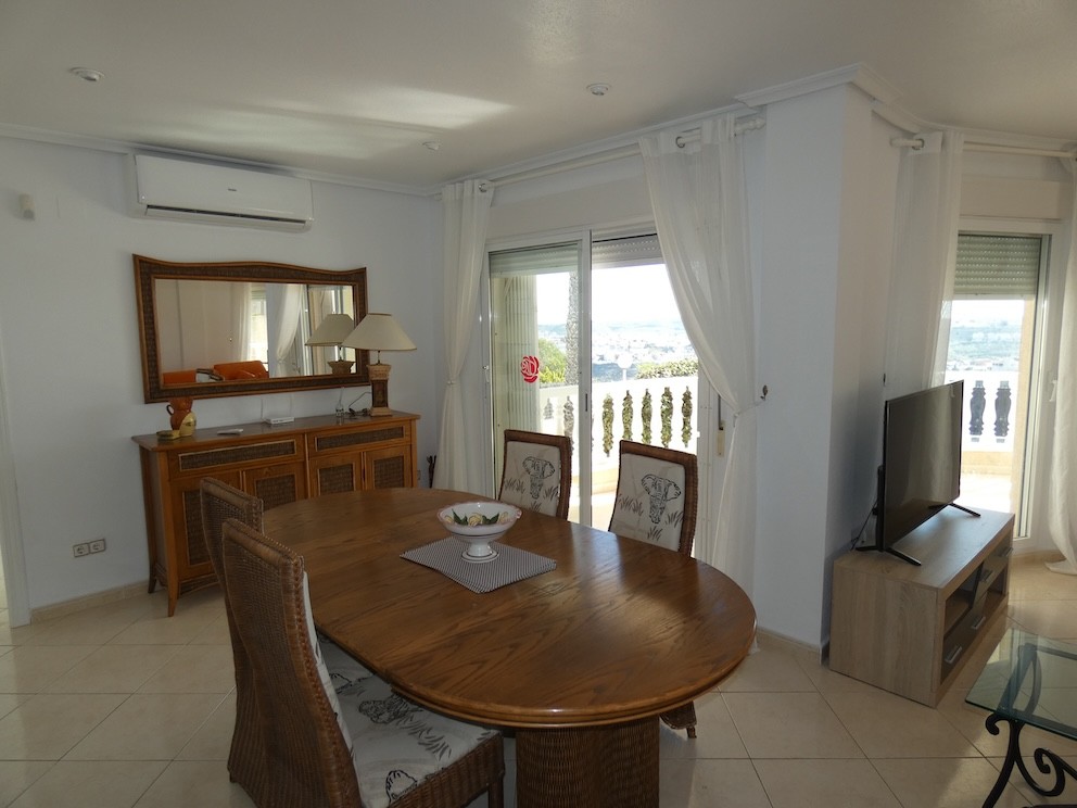https://completespanishproperty.com/media/images/properties/o_1jujr68hrd7b13tlh1e12kke3p.JPG